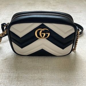 NEW Gucci marmont matelassé mini bag in black and white